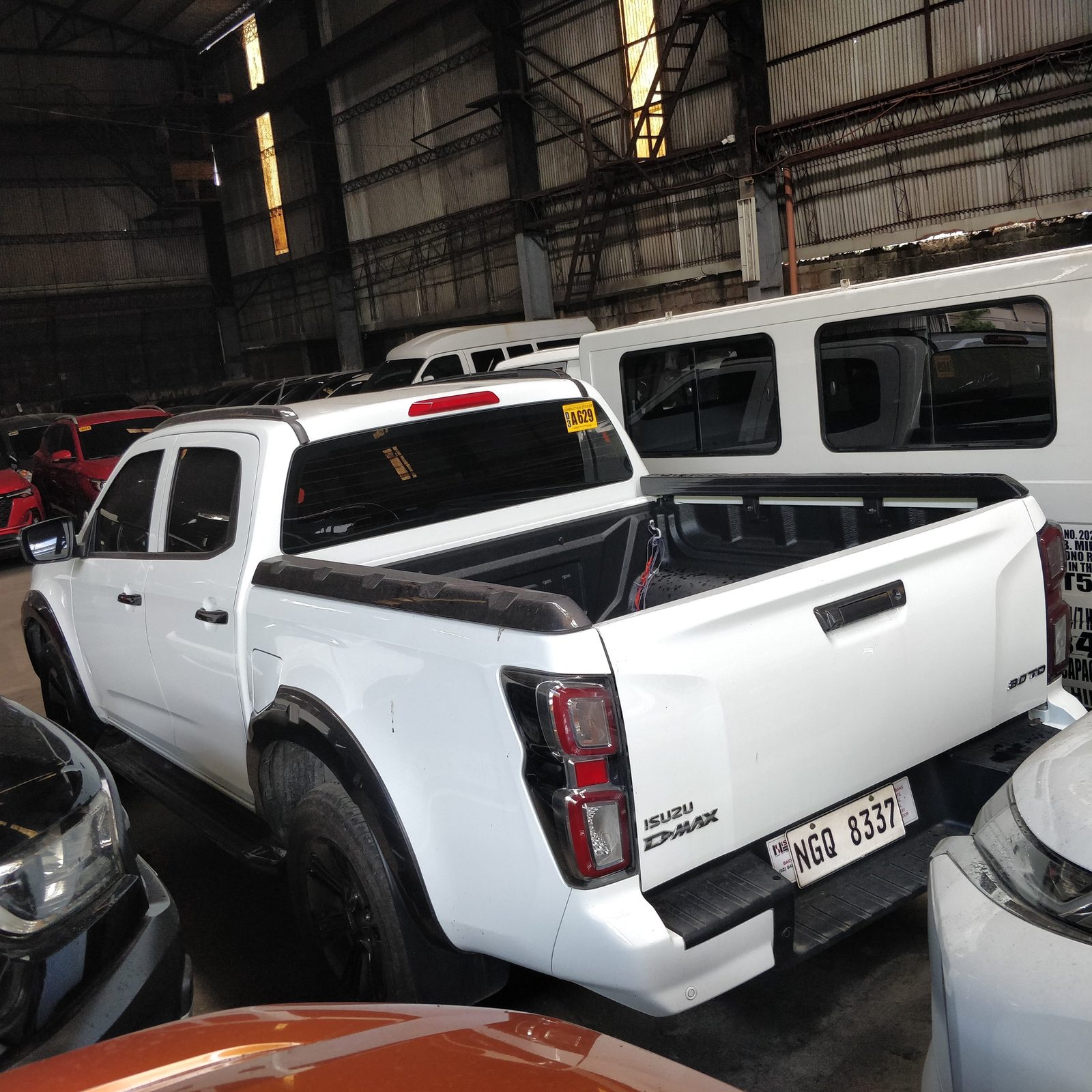 2023 Isuzu D-Max 3.0 4x2 LS-A, AT, DSL 22T photo 5