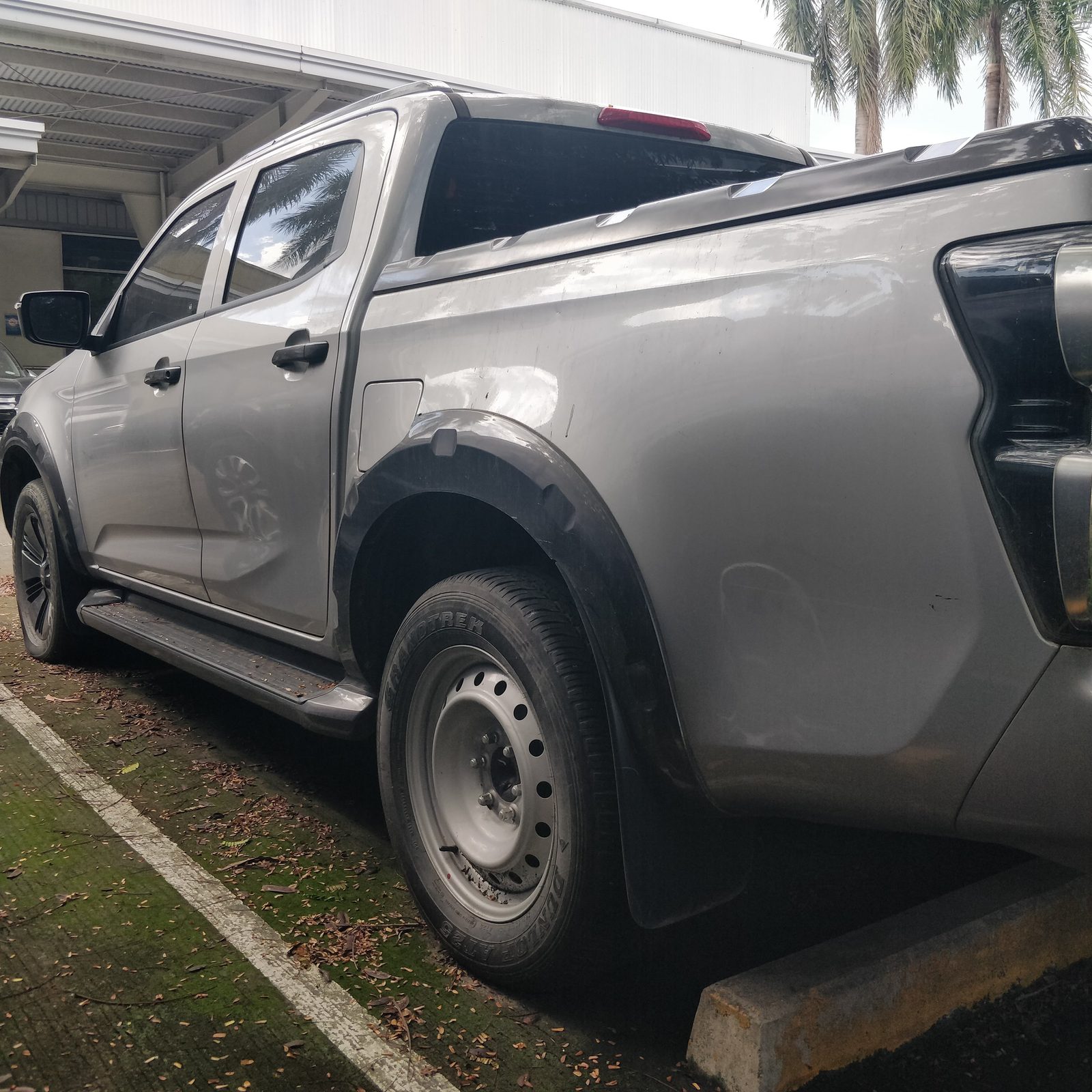 2023 Isuzu D-Max LS-A 4x2 3.0, A/T, DSL 61T photo 5