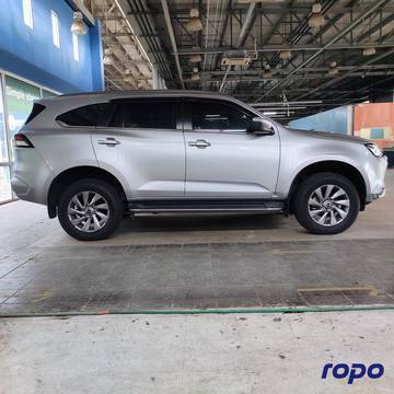 2023 Isuzu MU-X LS-A 4x2 3.0, A/T, DSL 8T photo 4