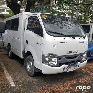 2023 Isuzu Traviz L Utility Van Dual AC, MT, DSL 18T photo 2