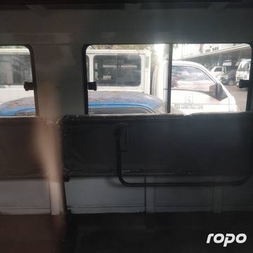 2023 Isuzu Traviz L Utility Van Dual AC, MT, DSL 18T photo 6