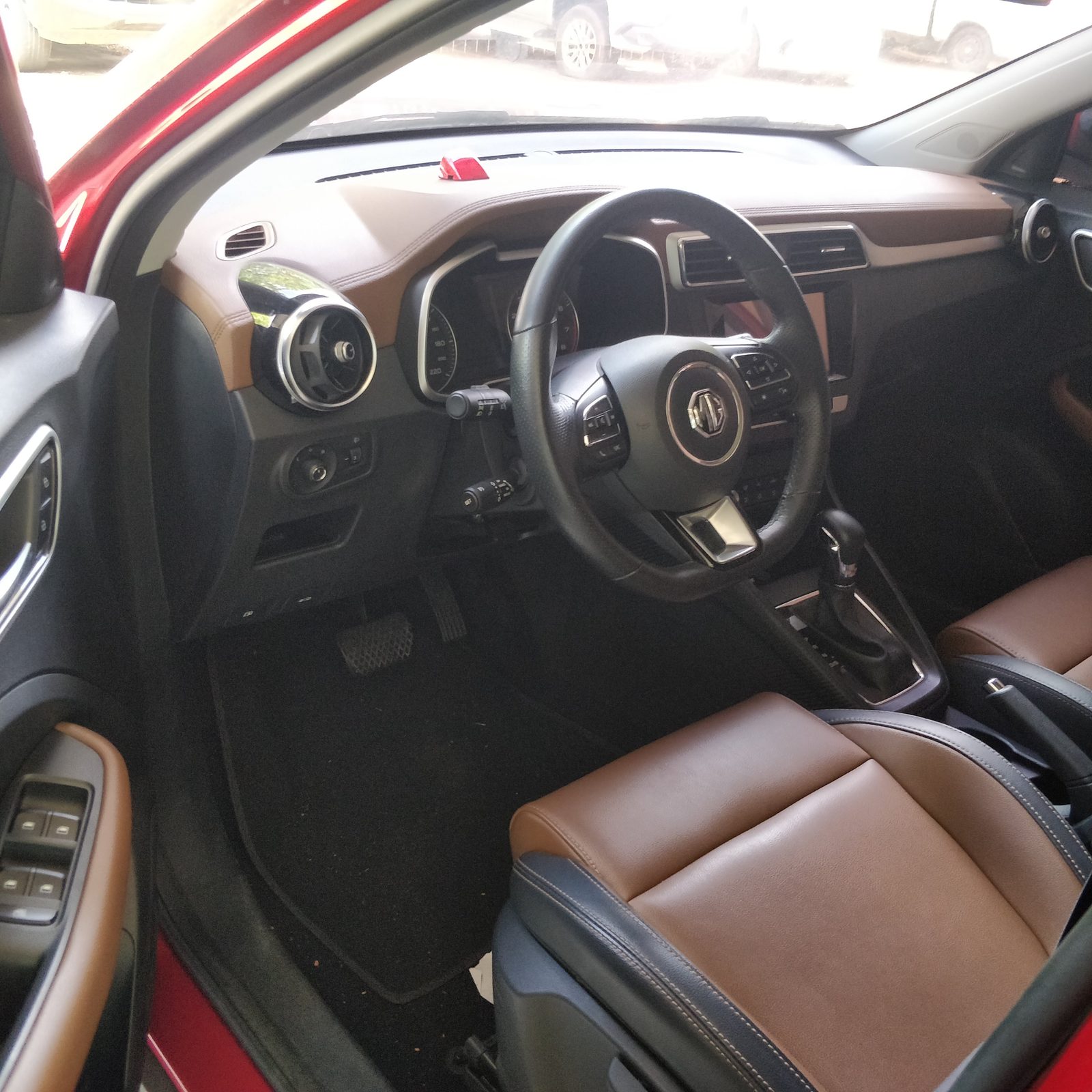 2023 MG ZS Alpha 1.5L, A/T, GAS 7T photo 3