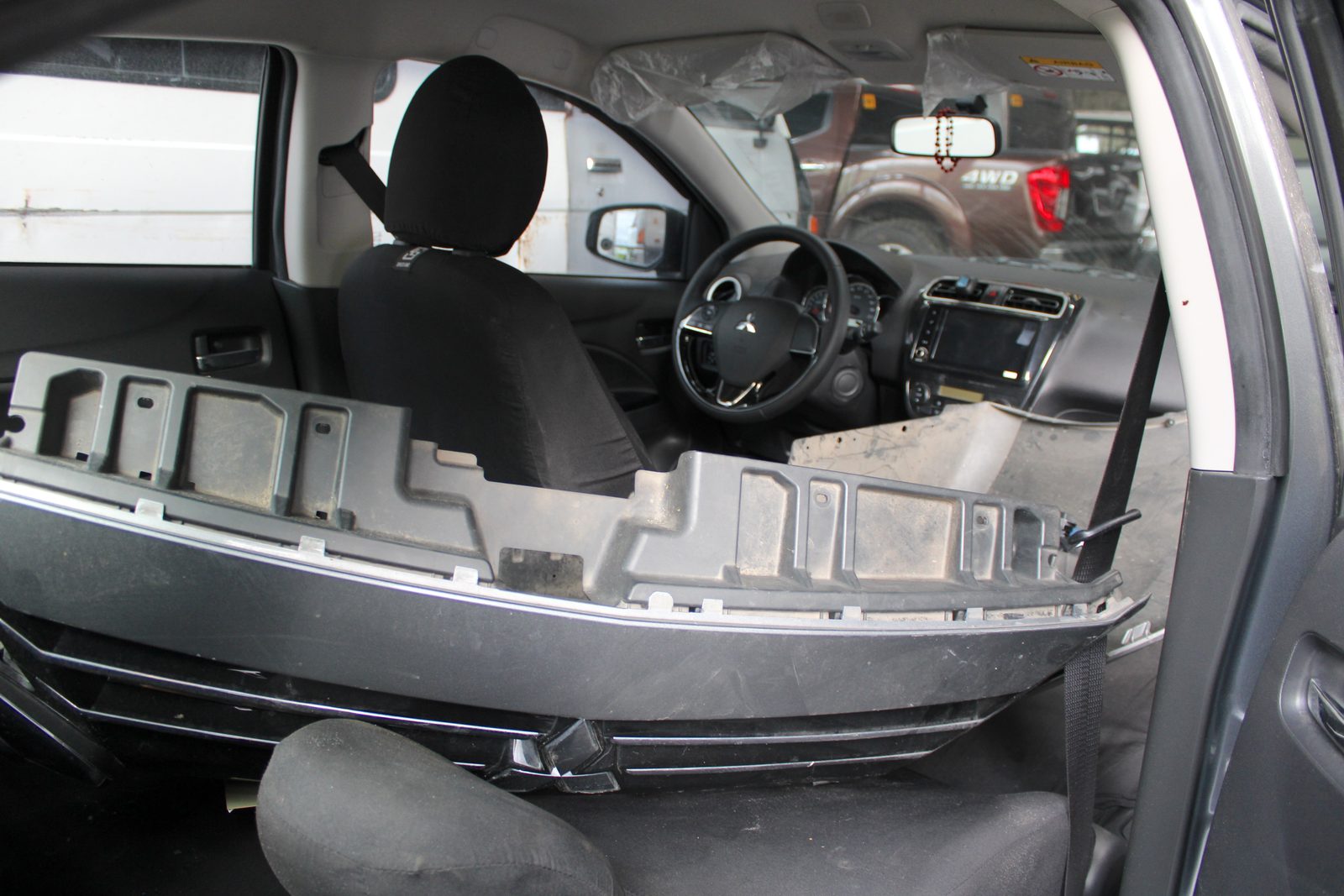 2023 Mitsubishi Mirage G4 GLS, A/T, GAS  9T photo 8
