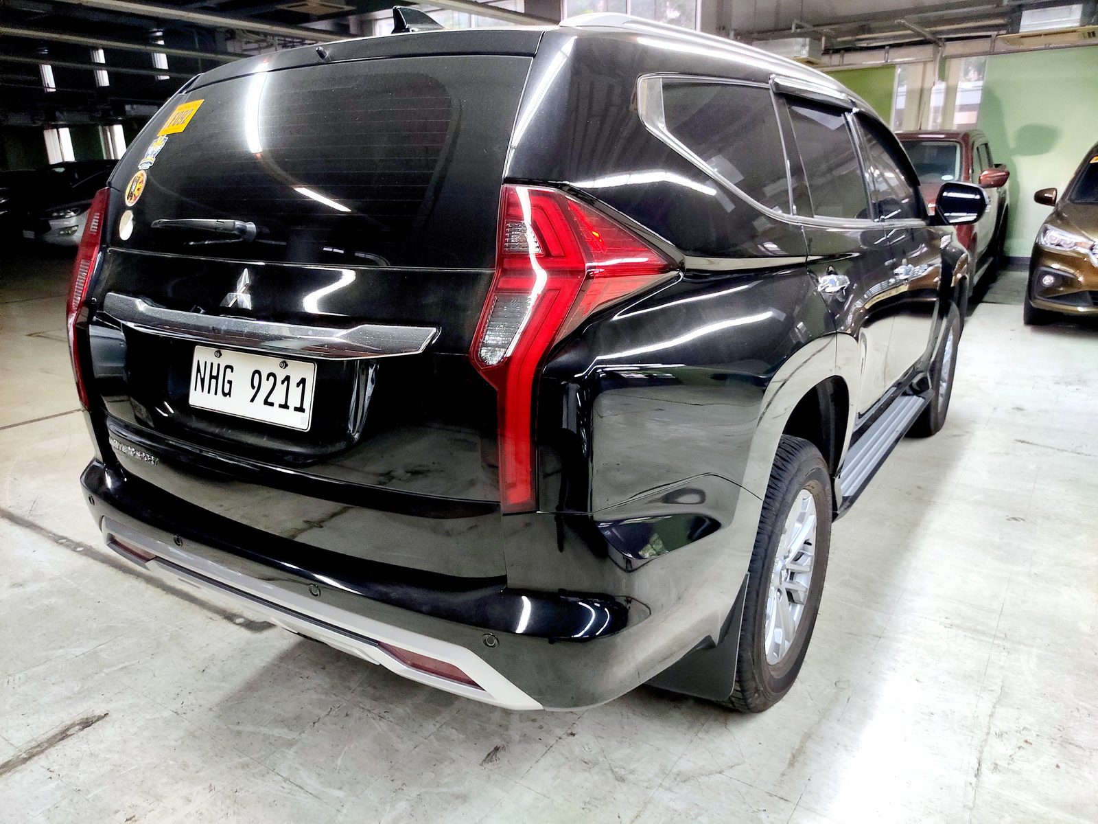 2023 Mitsubishi Montero Sport GLS 4x2 photo 9