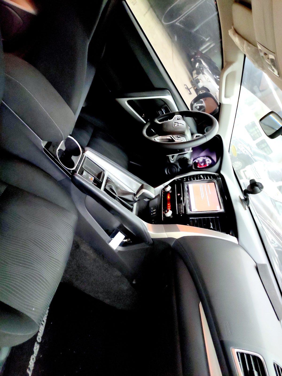 2023 Mitsubishi Montero Sport GLS 4x2 photo 11