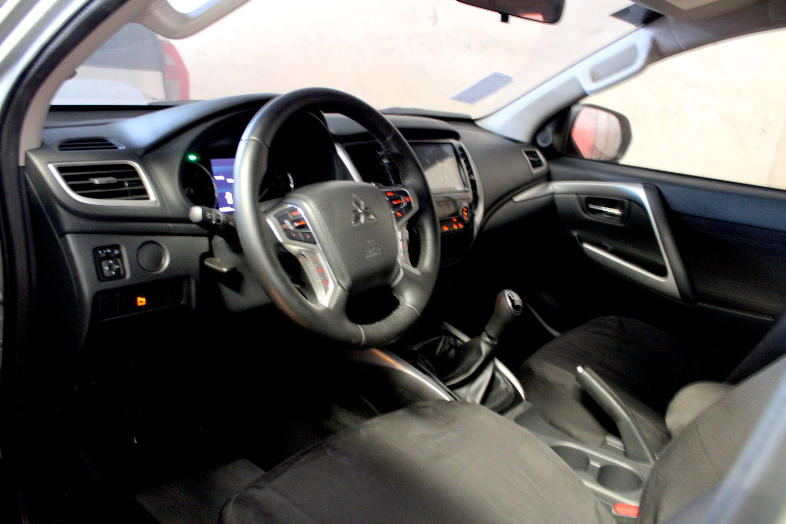 2023 MITSUBISHI - MONTERO SPORT, M/T DIESEL, 11.7T photo 8