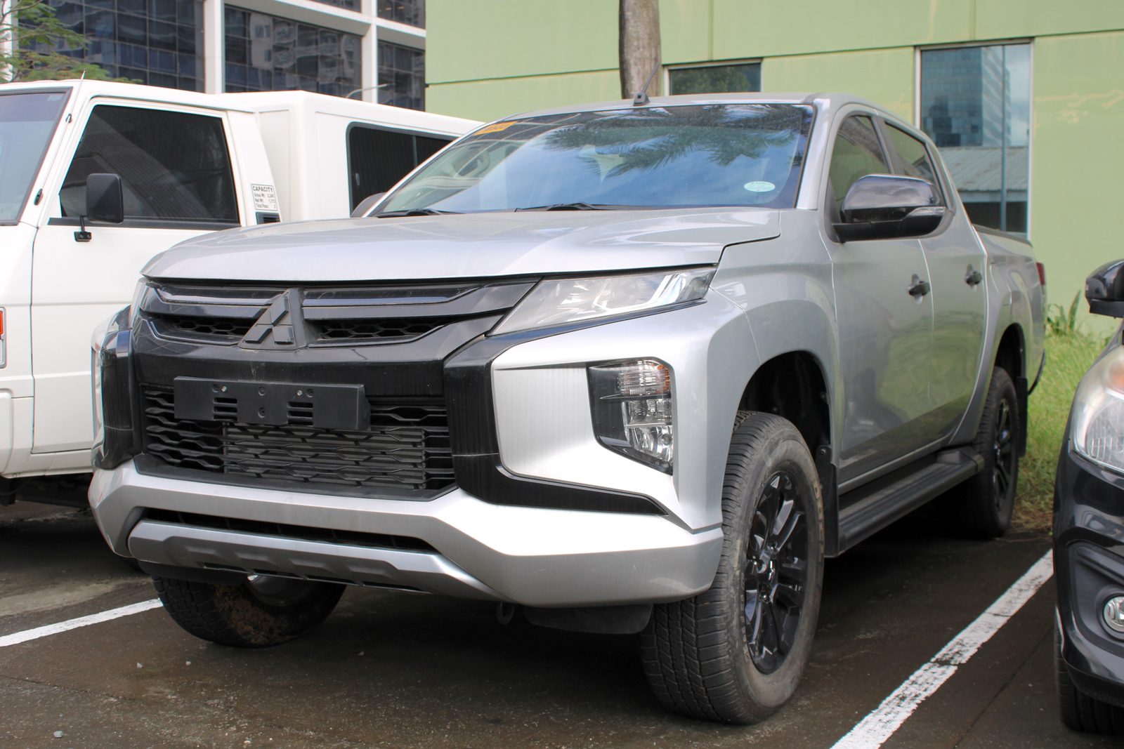 2023 Mitsubishi Strada GLS 4x2 2.4D, AT, DSL 2T photo 3