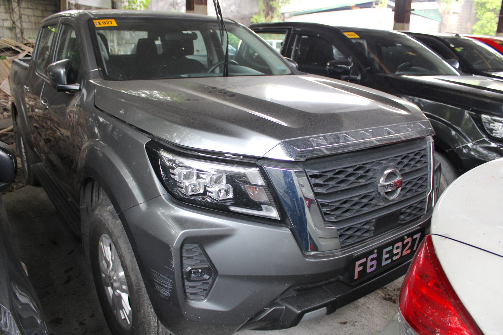 2023 Nissan Navara NP300 VE Calibre 4x2 2.5L, A/T, DSL 29T photo 4