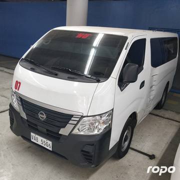 2023 Nissan Urvan NV350 15-Str, MT, DSL 96T photo 1