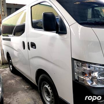2023 Nissan Urvan NV350 Standard 18-Str, MT, DSL 43T photo 2