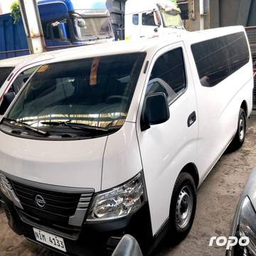 2023 Nissan Urvan NV350 Standard 18-Str, MT, DSL 43T photo 3