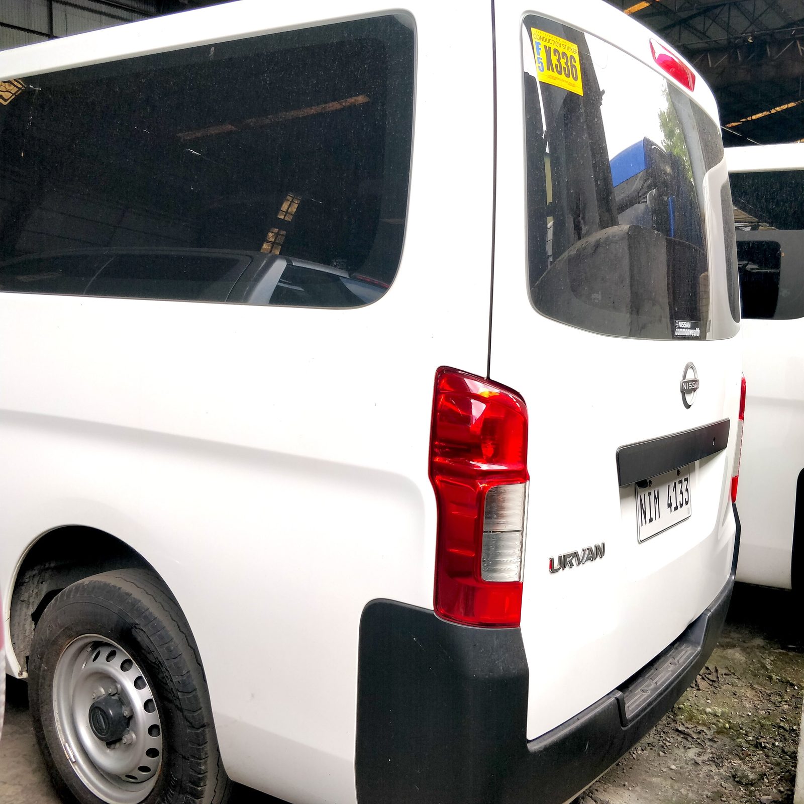 2023 Nissan Urvan NV350 Standard 18-Str, MT, DSL 43T photo 6