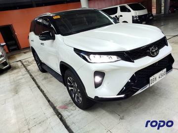 2023 Toyota Fortuner LTD 4x2 photo 2