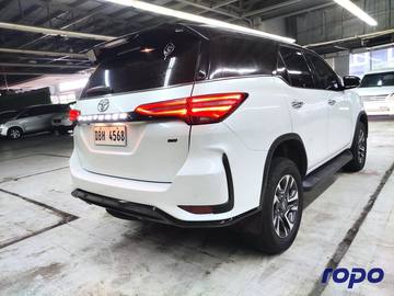 2023 Toyota Fortuner LTD 4x2 photo 5