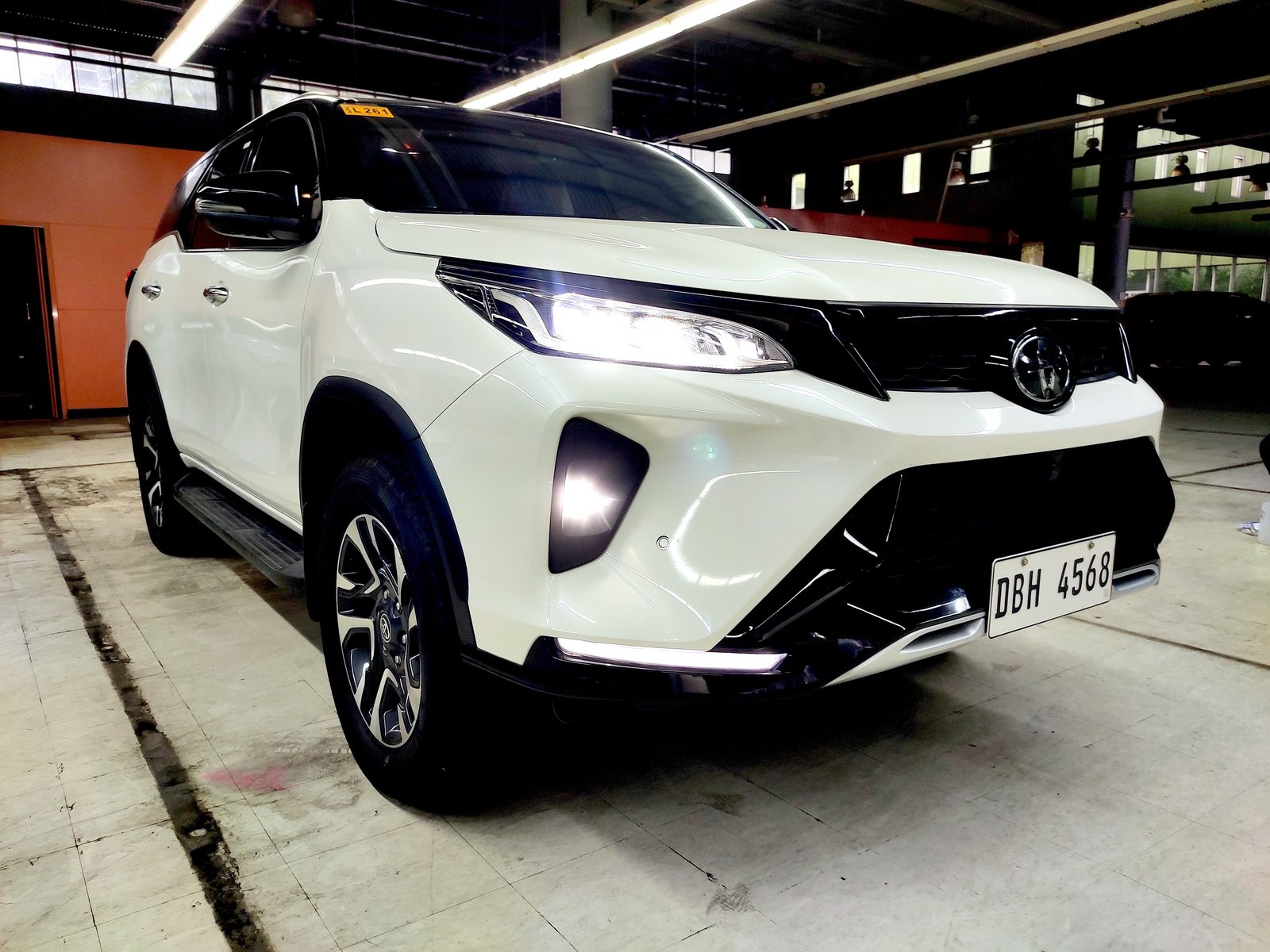 2023 Toyota Fortuner LTD 4x2 photo 7