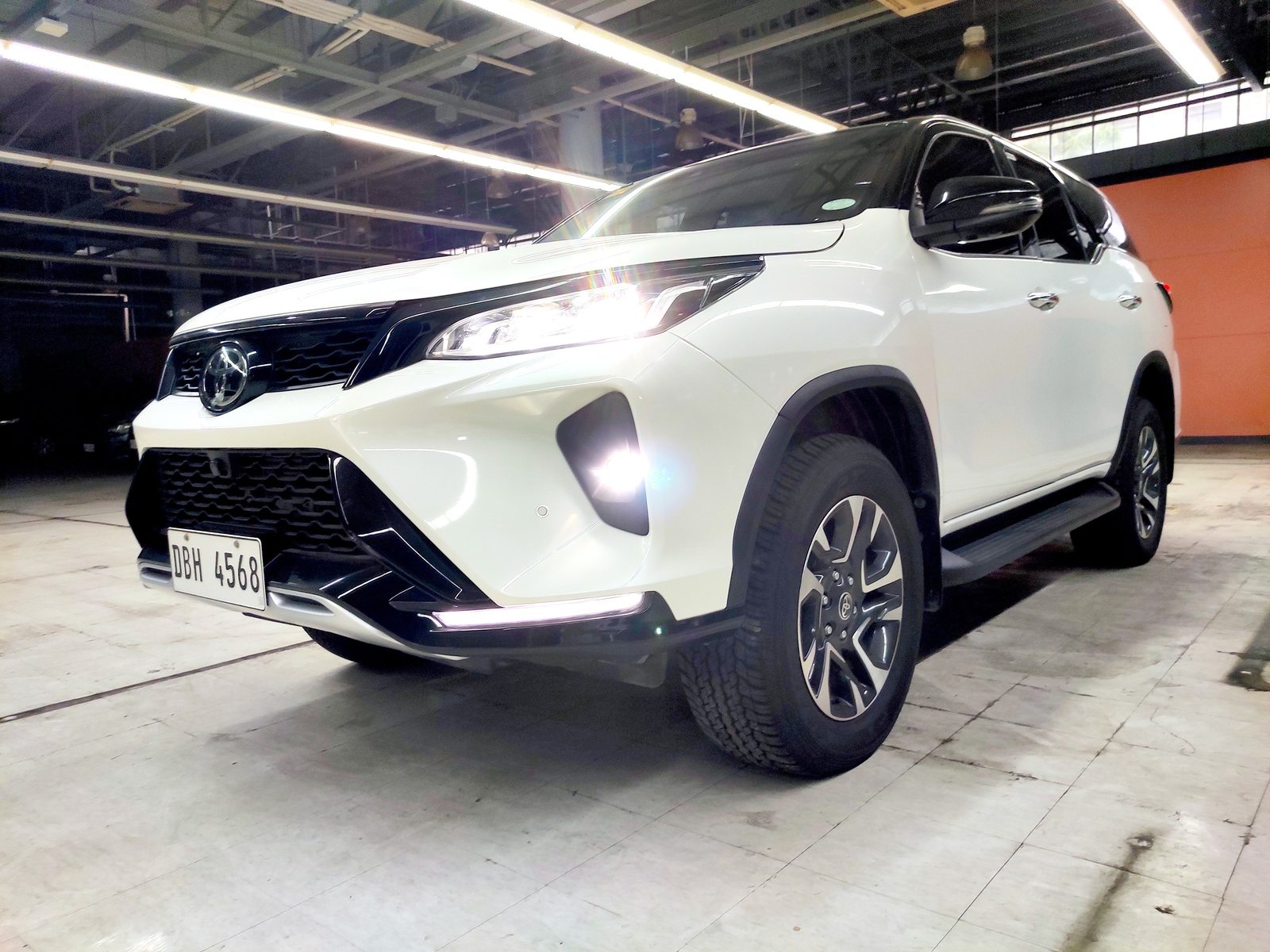 2023 Toyota Fortuner LTD 4x2 photo 8