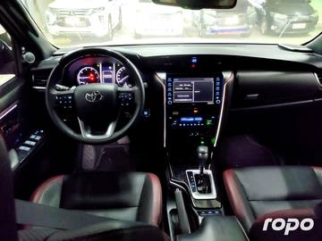 2023 Toyota Fortuner LTD 4x2 photo 9