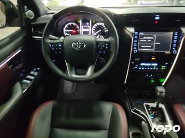 2023 Toyota Fortuner LTD 4x2 photo 10
