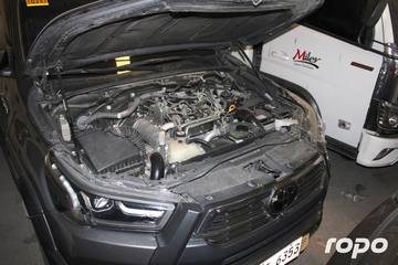 2023 TOYOTA - HI-LUX 4X2, A/T DIESEL, 19T photo 9