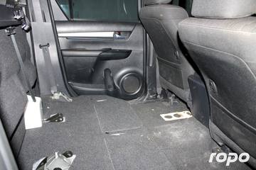 2023 TOYOTA - HI-LUX 4X2, A/T DIESEL, 19T photo 12