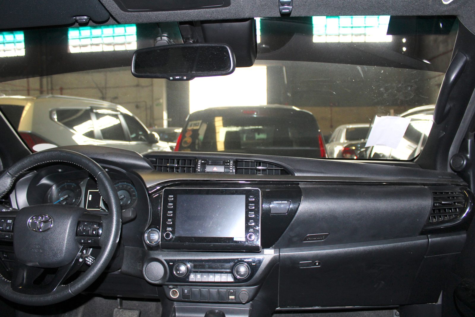 2023 TOYOTA - HI-LUX 4X2, A/T DIESEL, 19T photo 13