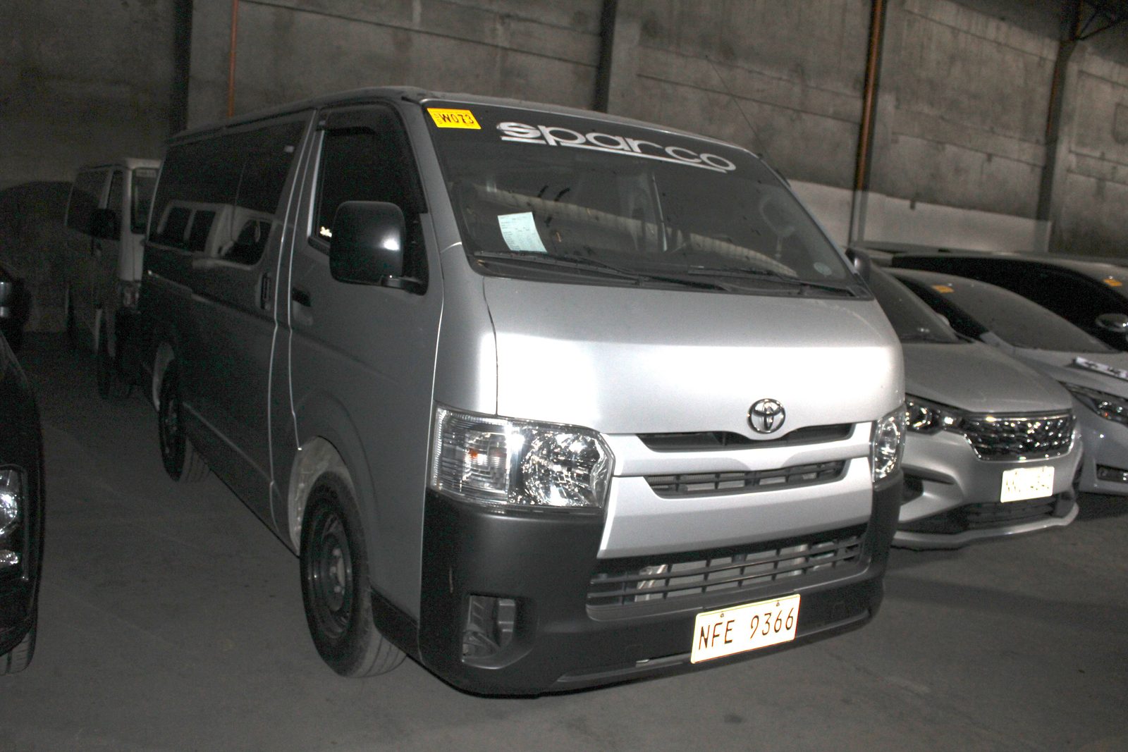 2023 TOYOTA-HIACE COMMUTER 3.0MT MPV, M/T DIESEL, 32T photo 2