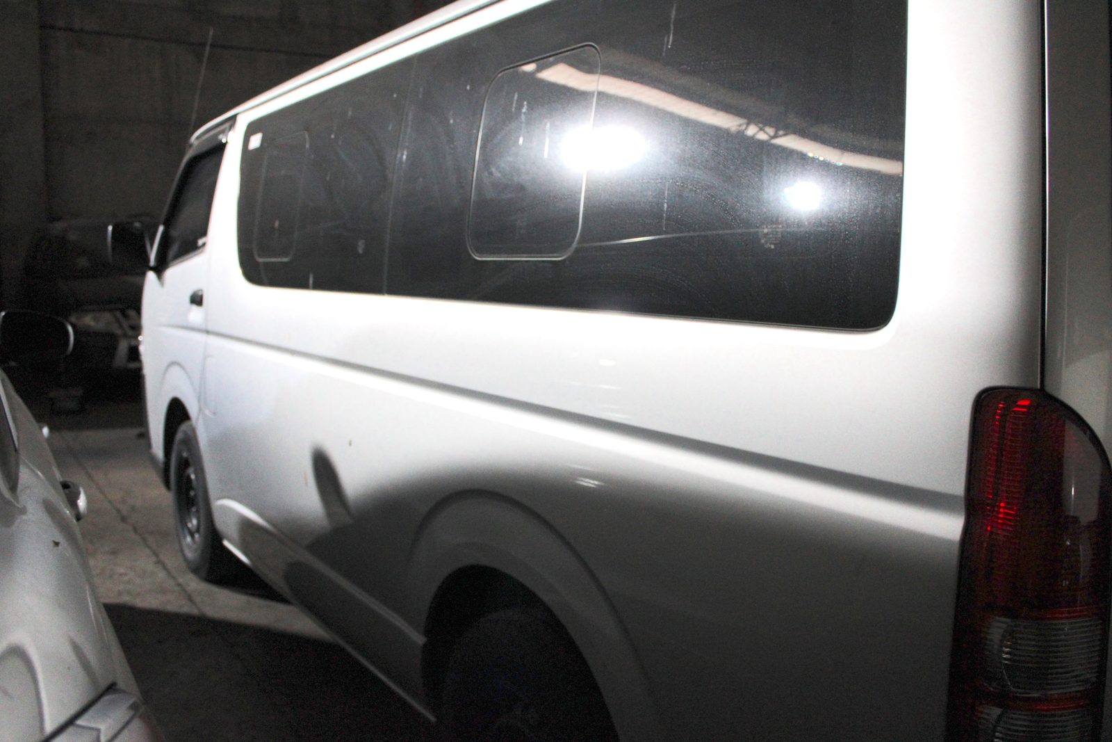 2023 TOYOTA-HIACE COMMUTER 3.0MT MPV, M/T DIESEL, 32T photo 10
