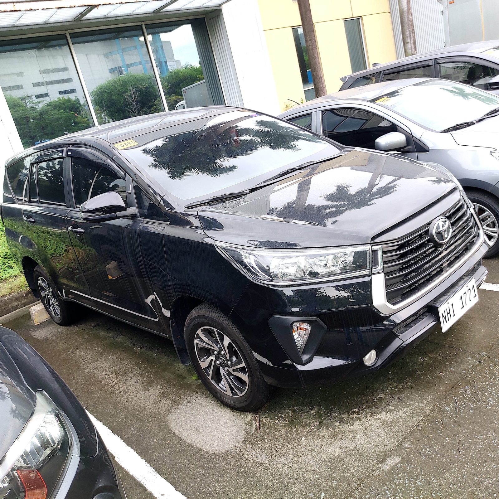 2023 Toyota Innova 2.8 E, A/T, DSL Upgraded 13T photo 2