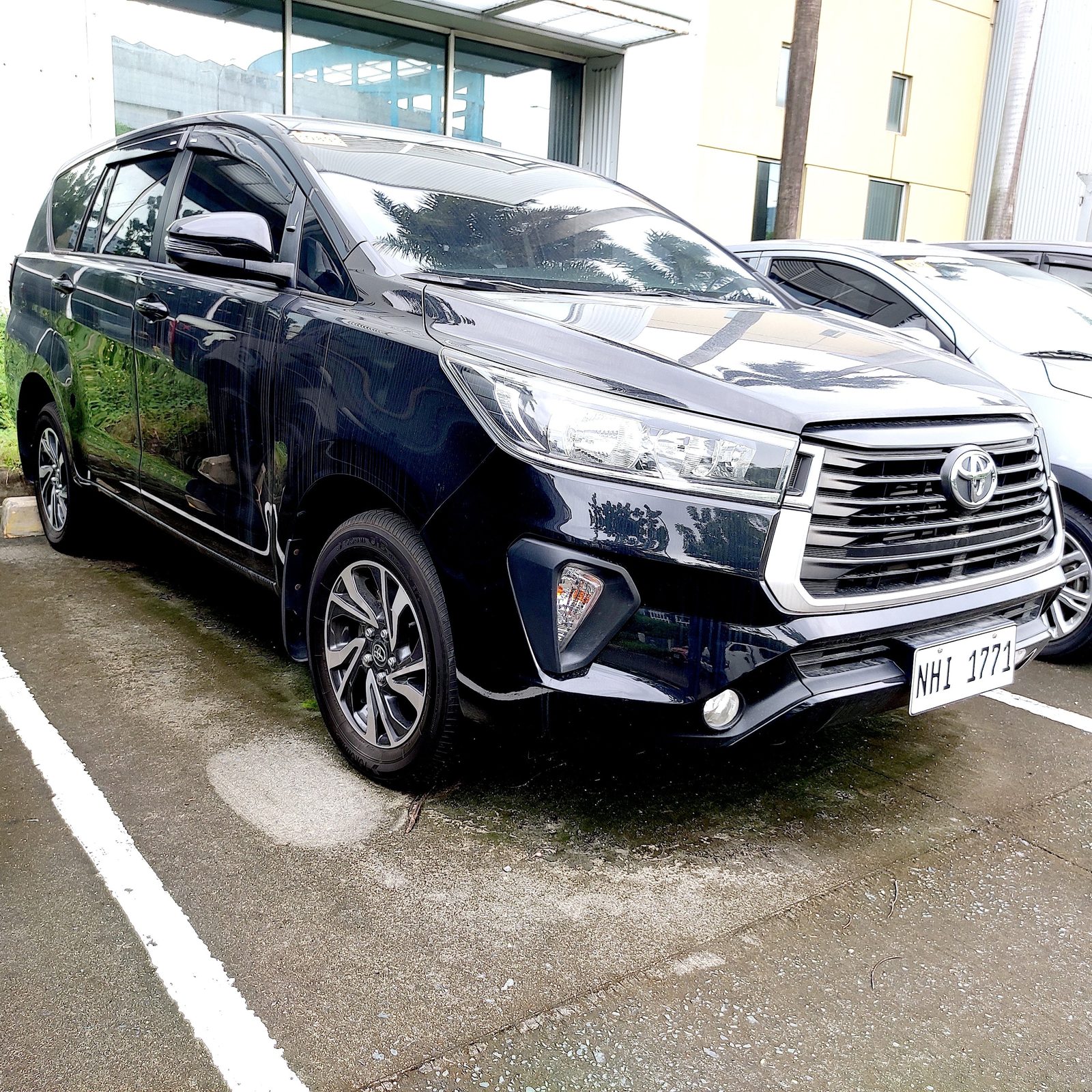 2023 Toyota Innova 2.8 E, A/T, DSL Upgraded 13T photo 4