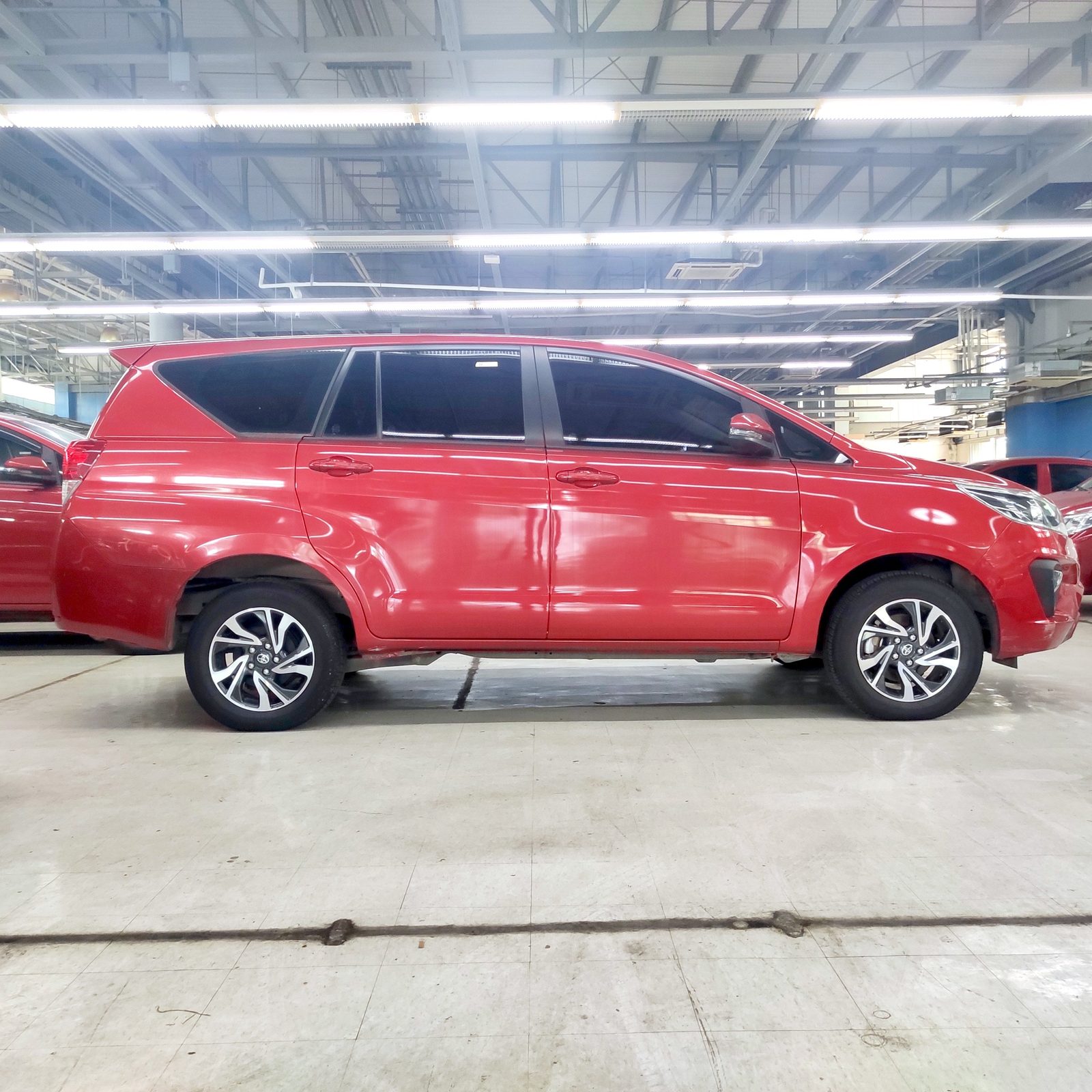 2023 Toyota Innova 2.8 E A/T DSL photo 4