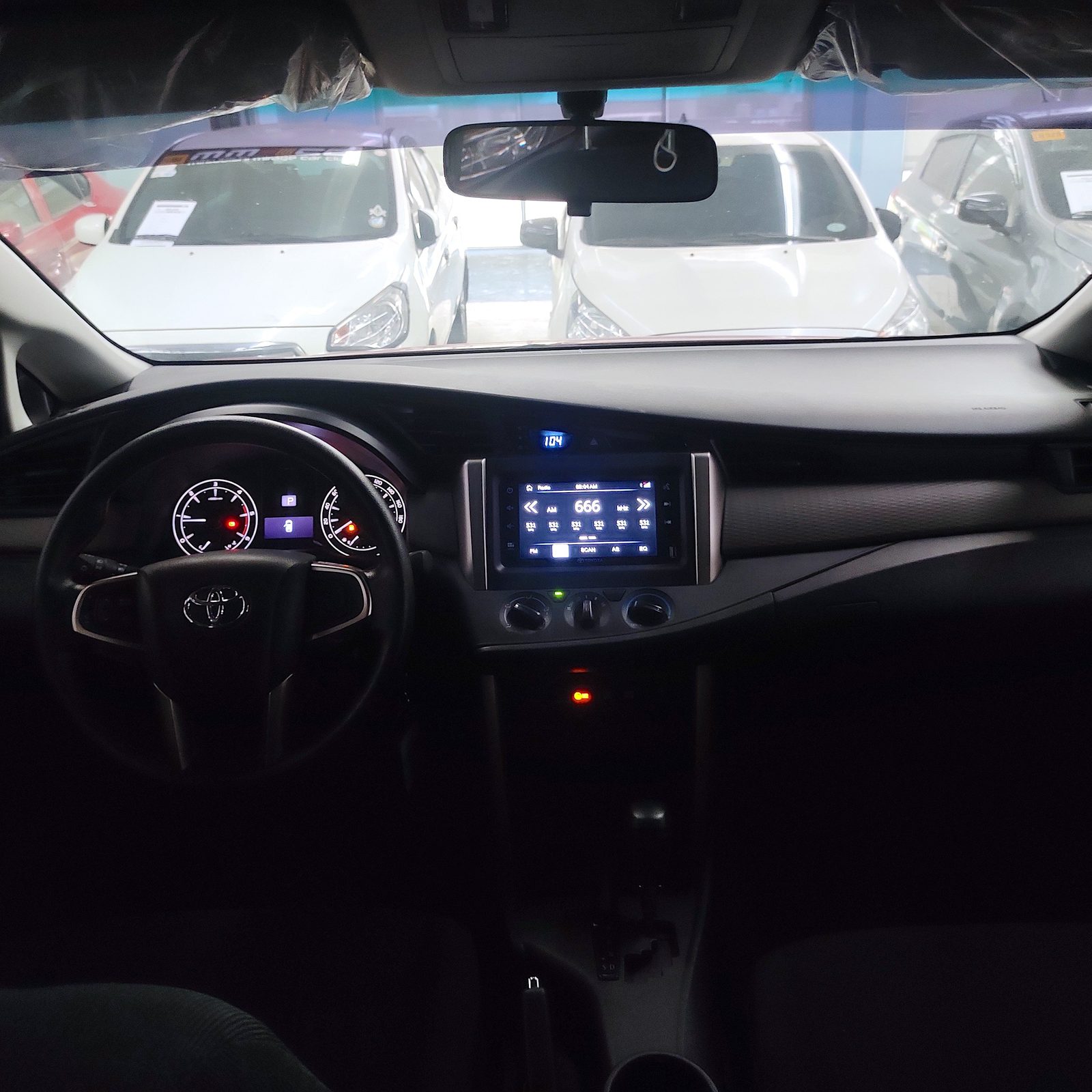 2023 Toyota Innova 2.8 E A/T DSL photo 9