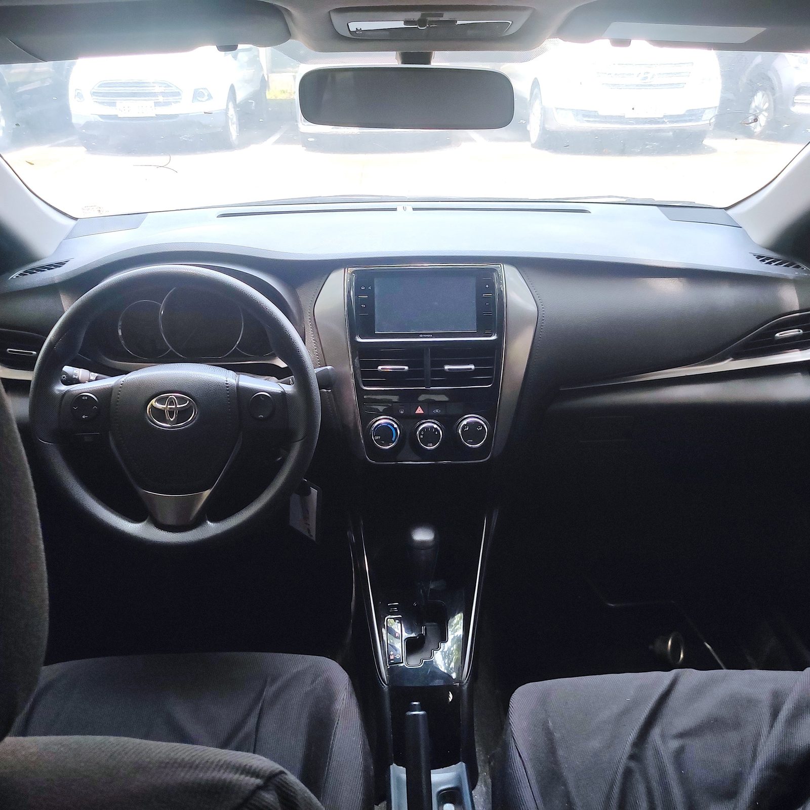 2023 Toyota Innova 2.8 E A/T DSL photo 12