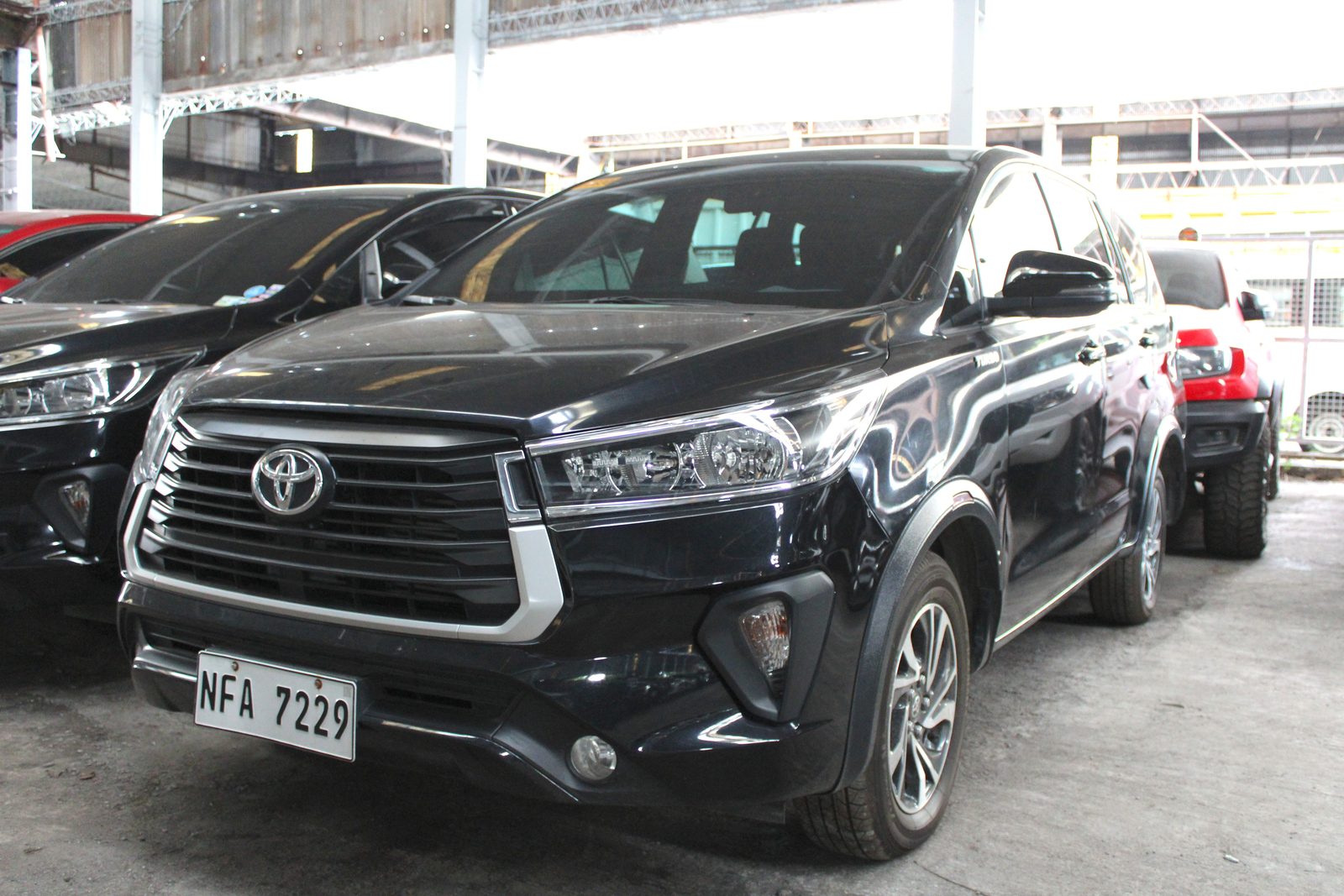 2023 Toyota Innova 2.8 E, AT, DSL	8T photo 3
