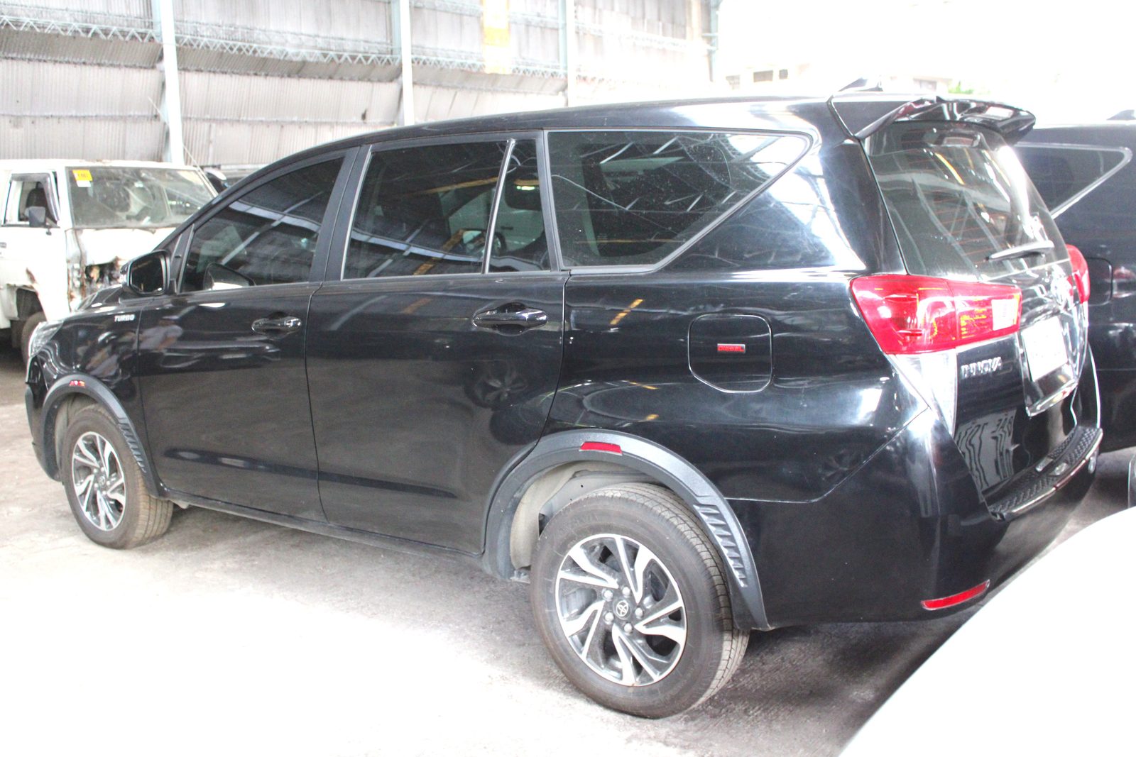 2023 Toyota Innova 2.8 E, AT, DSL	8T photo 5
