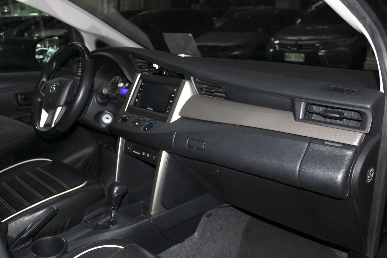 2023 Toyota Innova 2.8 E, AT, DSL	8T photo 9