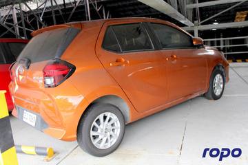 2023 Toyota Wigo 1.0 G, AT, GAS (Unencumbered) 6T photo 5