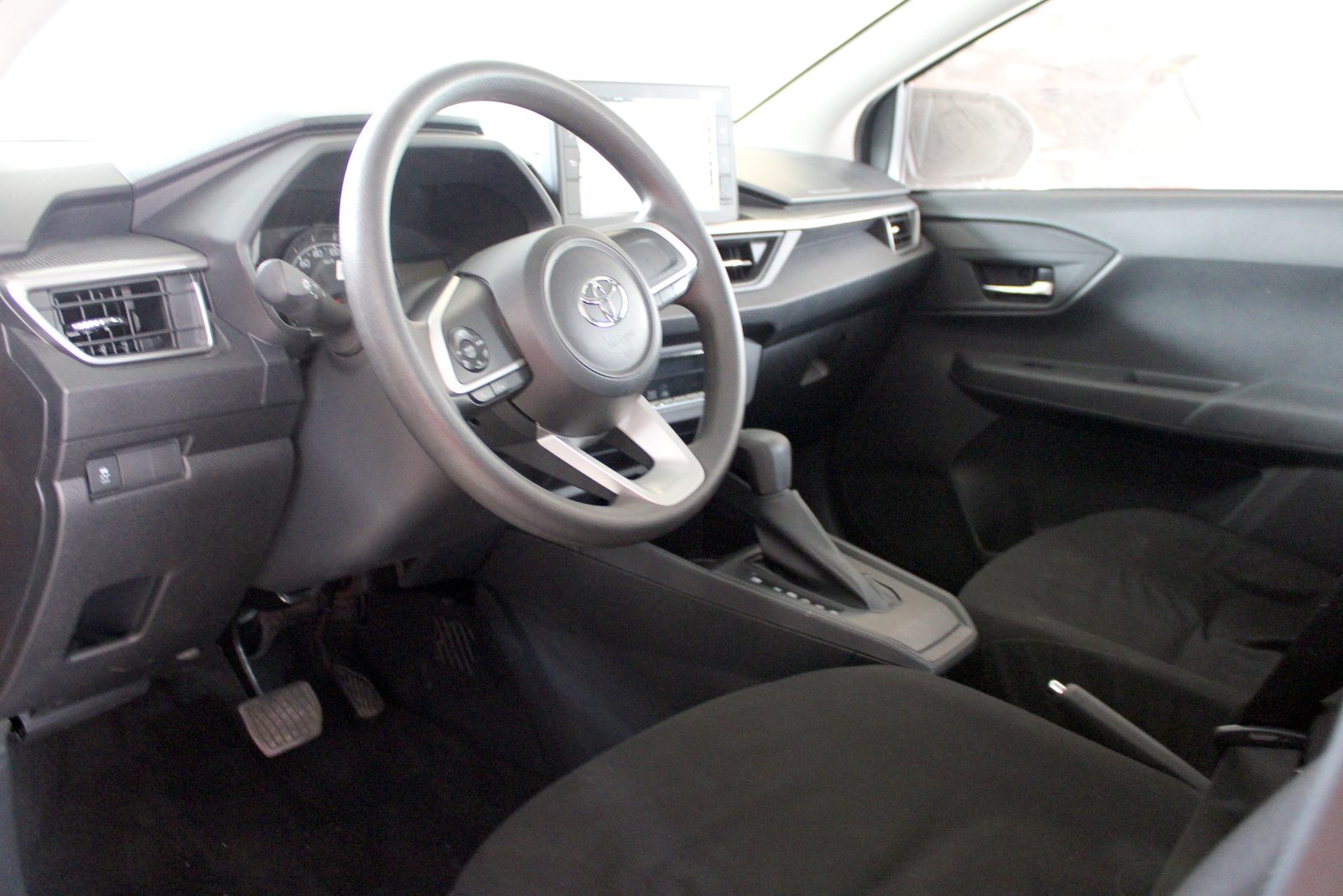 2023 Toyota Wigo 1.0 G, AT, GAS (Unencumbered) 6T photo 7