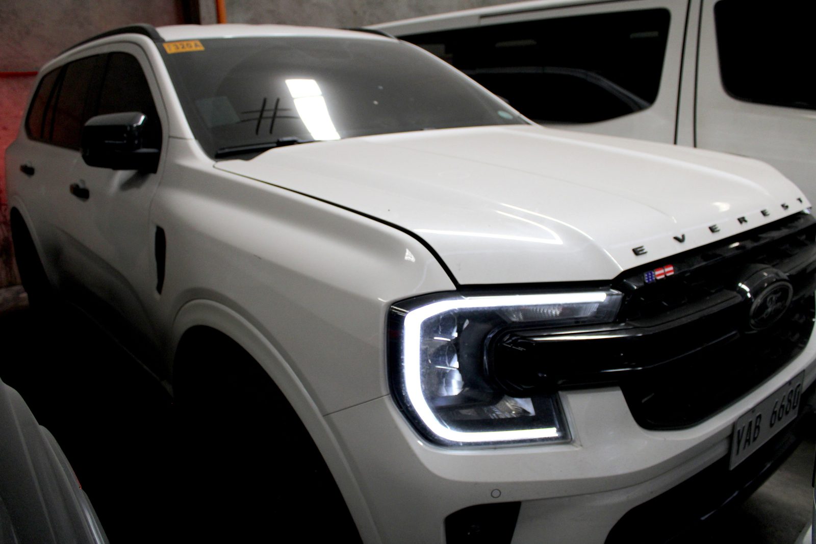 2024 FORD - EVEREST, A/T DIESEL, 11T photo 4