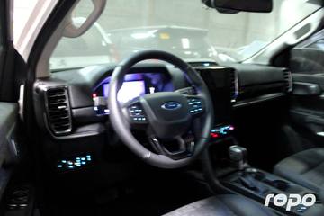 2024 FORD - EVEREST, A/T DIESEL, 11T photo 9