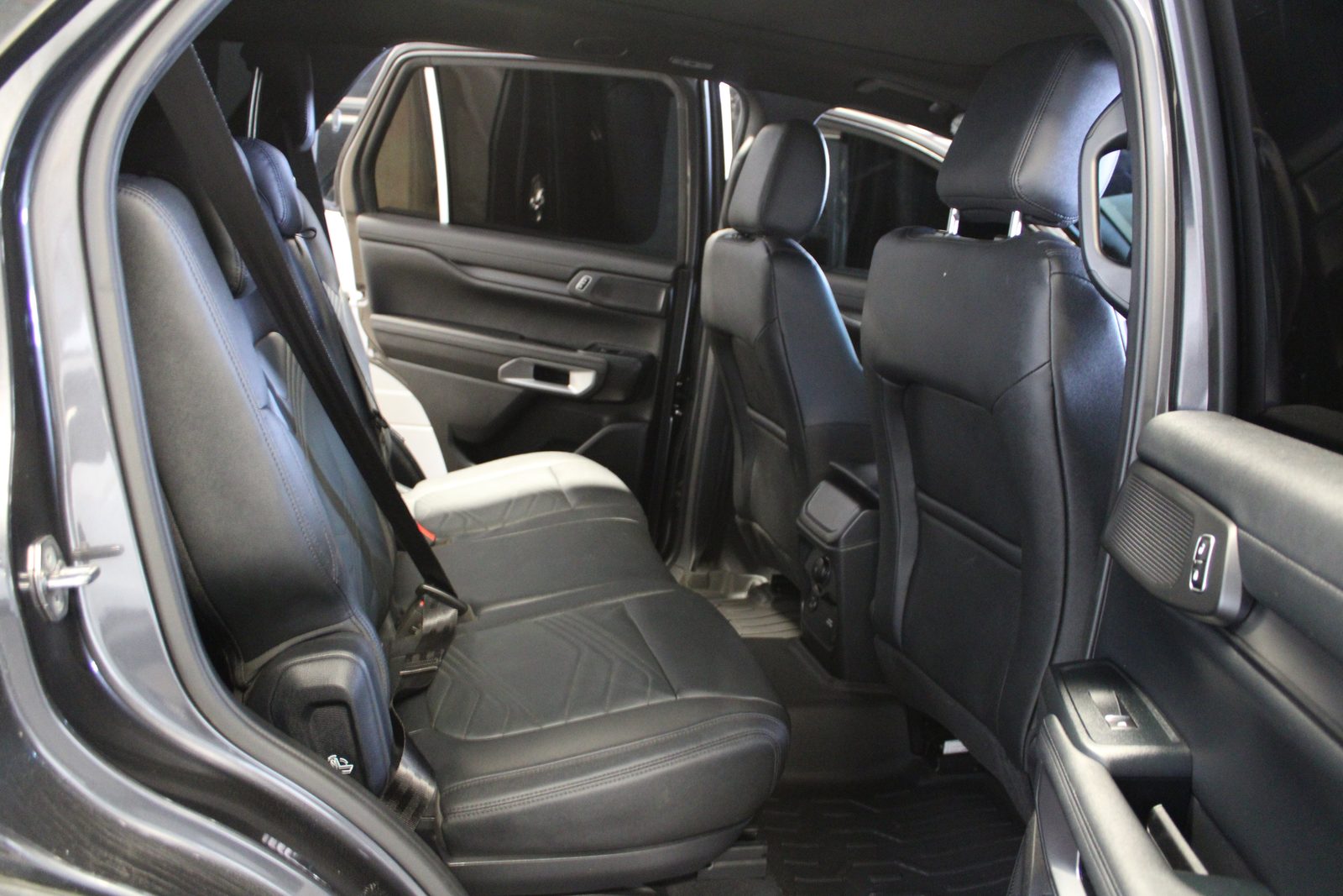 2024 FORD - EVEREST A/T DIESEL 9.4T photo 9