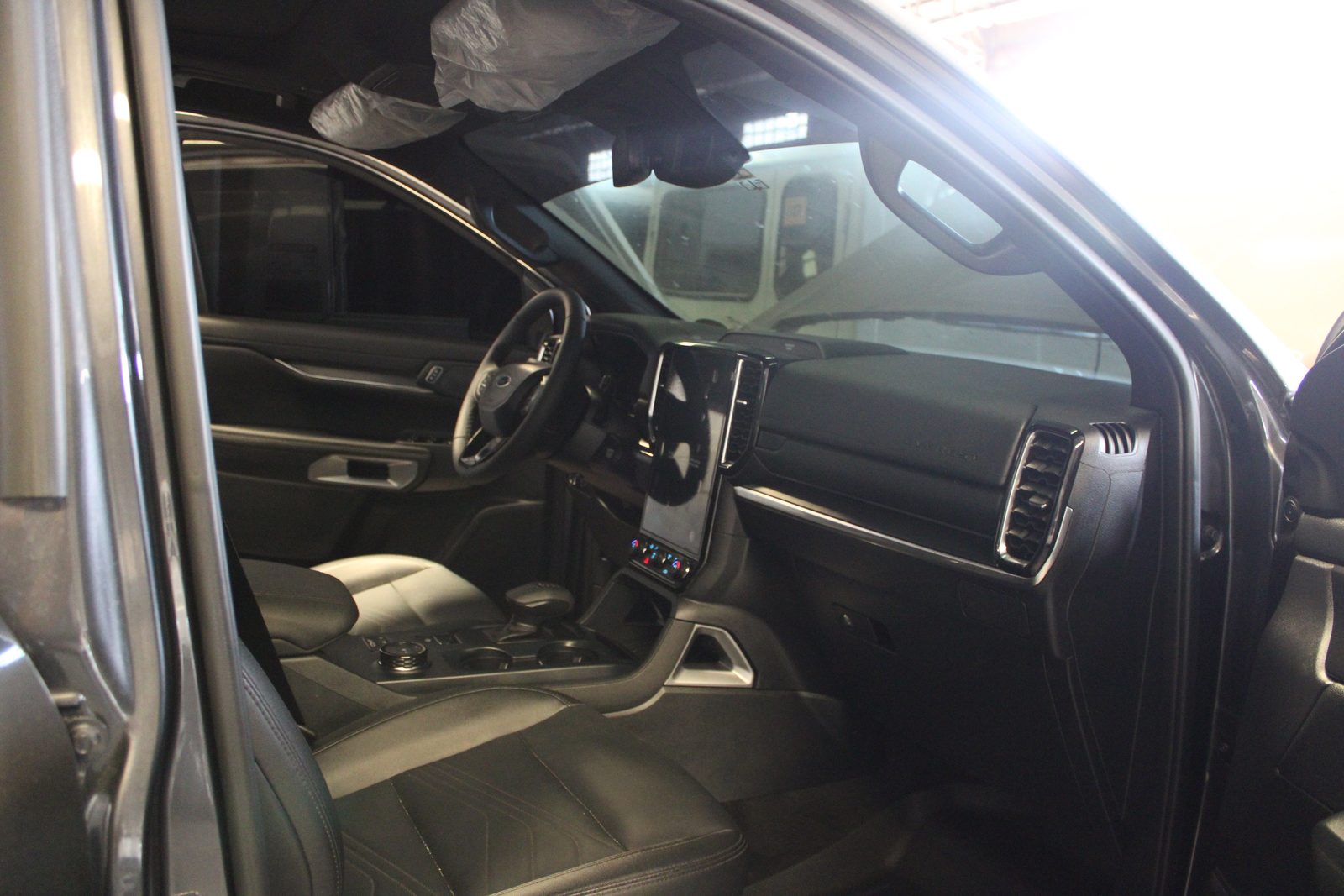 2024 FORD - EVEREST A/T DIESEL 9.4T photo 10