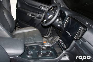 2024 FORD - EVEREST A/T DIESEL 9.4T photo 13