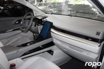 2024 Hyundai Custin 1.5T Premium, AT, Gas 1T photo 8