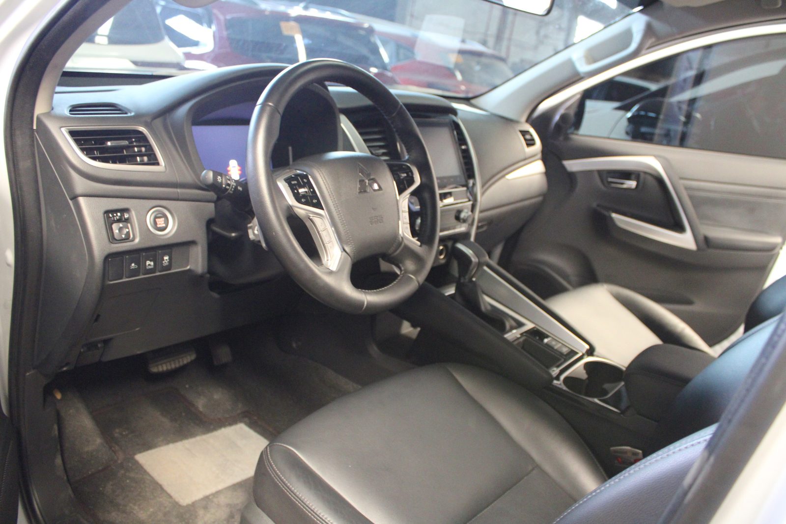 2024 Mitsubishi Montero Sport, A/T, Diesel, 2T photo 7