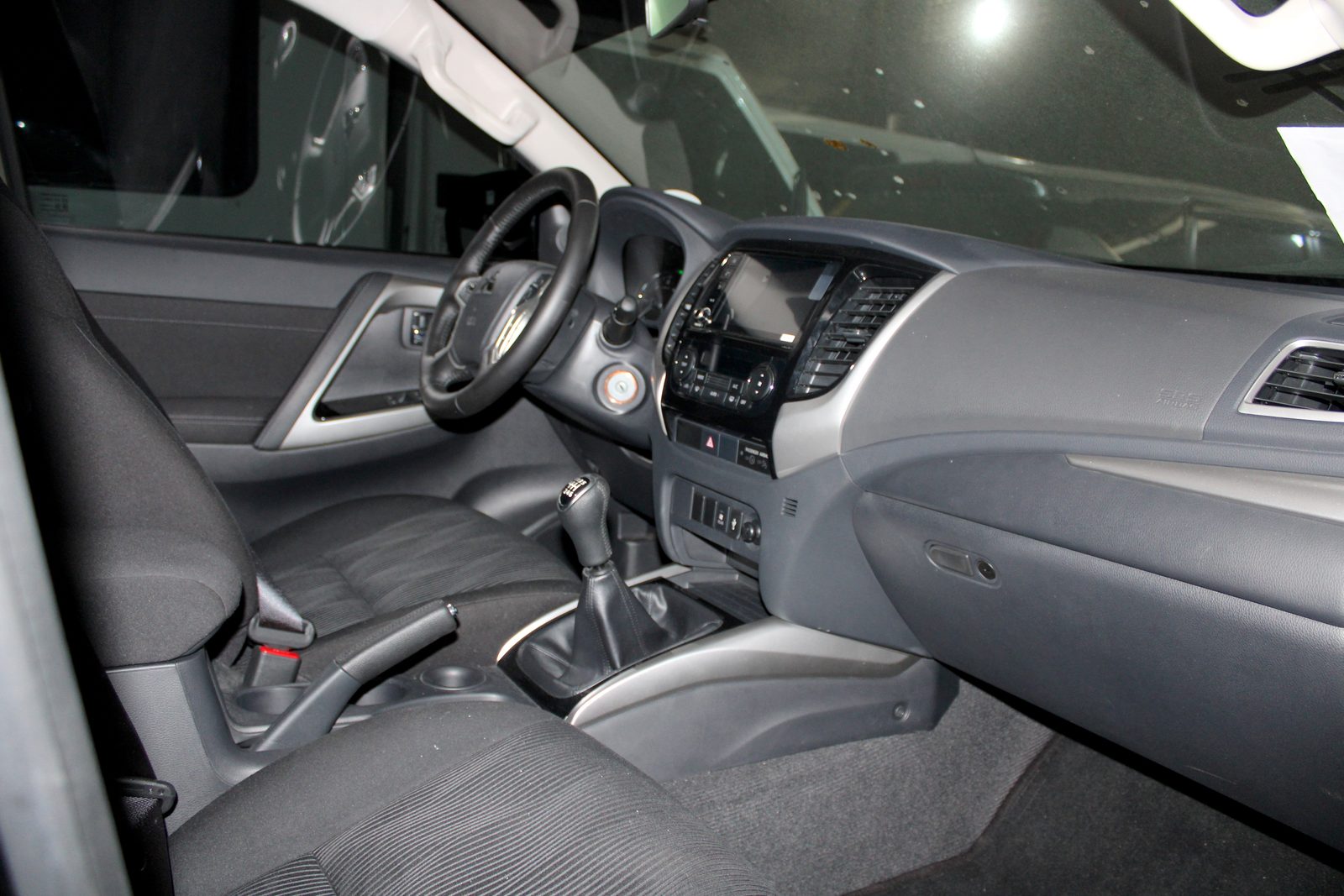 2024 MITSUBISHI - MONTERO SPORT, M/T DSL, 2T photo 6