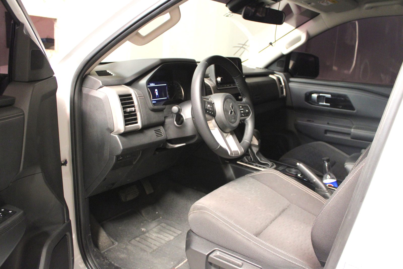 2024 MITSUBISHI-TRITON GLX 2WD AT M, A/T DIESEL, 10T photo 8