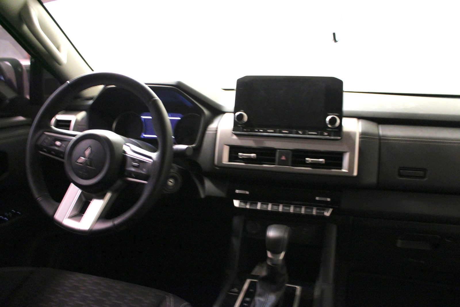 2024 MITSUBISHI-TRITON GLX 2WD AT M, A/T DIESEL, 10T photo 12