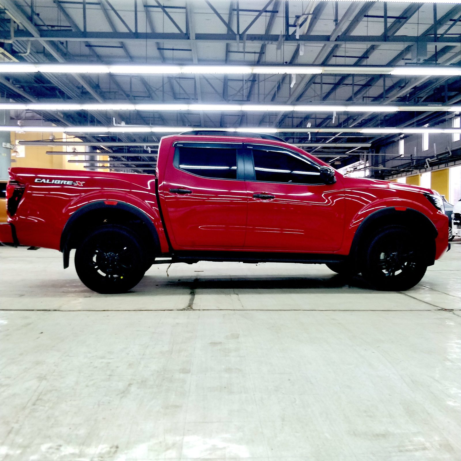 2024 Nissan Navara Calibre-X 4x2 2.5L photo 3