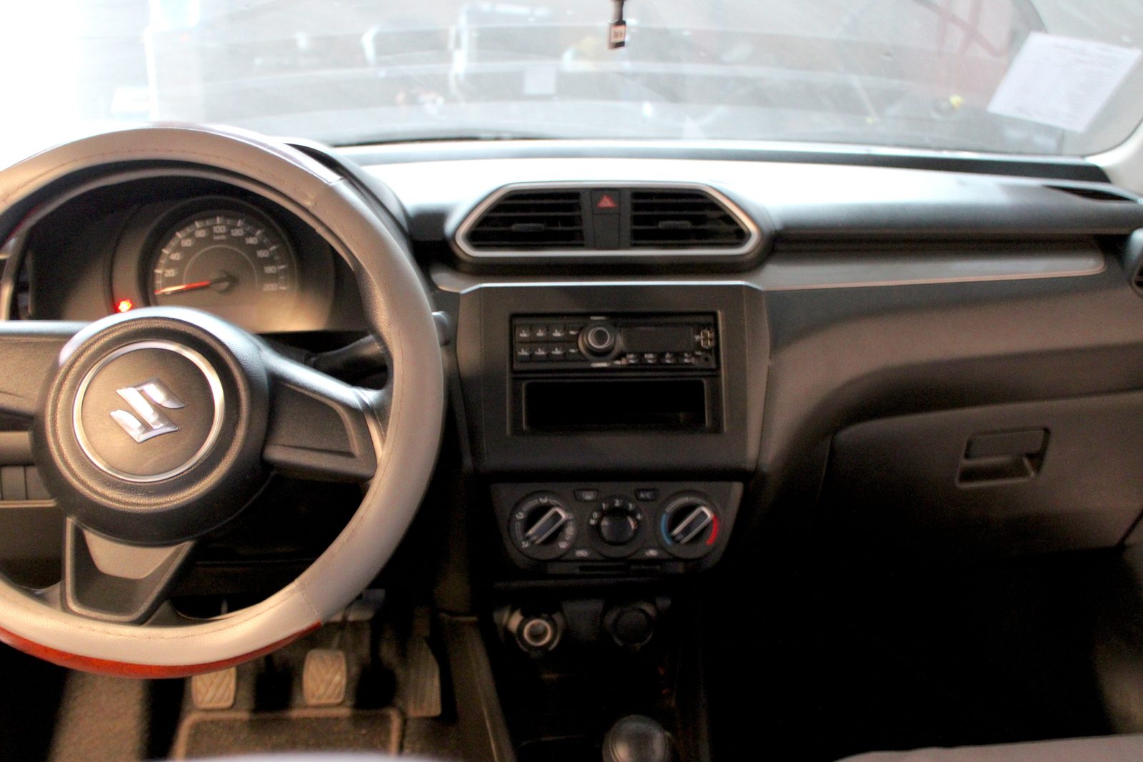 2024 SUZUKI - DZIRE M/T GAS, 8.5T photo 9