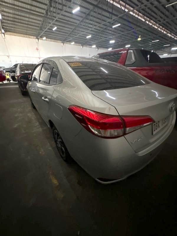 2025 Toyota Vios 1.3 XLE CVT, Gas 10k photo 4